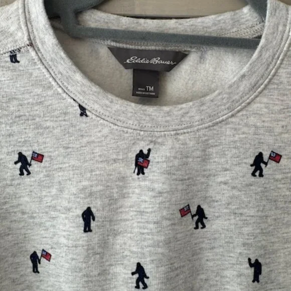 Eddie Bauer All over Sasquatch print mens Size M Tall EUC - Picture 4 of 7